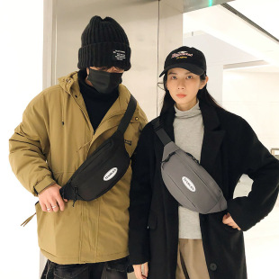 日系潮流斜挎包户外ins简约防水胸包潮男款包包运动手机腰包